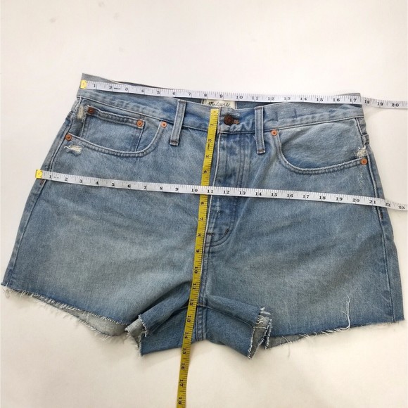 Madewell Curvy Relaxed Light Blue Distressed Button Fly Denim Shorts SZ 29 - Picture 12 of 12